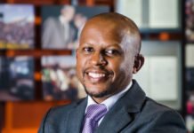 CEO da Fundação Nelson Mandela, Sello Hatang dialoga sobre a organização e a Exposição Mandela no Brasil em parceria com o Instituto Brasil África